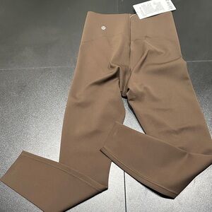 lululemon Glow Up SHR Leggings 25”